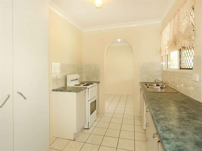 16 Lornsleigh Street, Mount Louisa QLD 4814