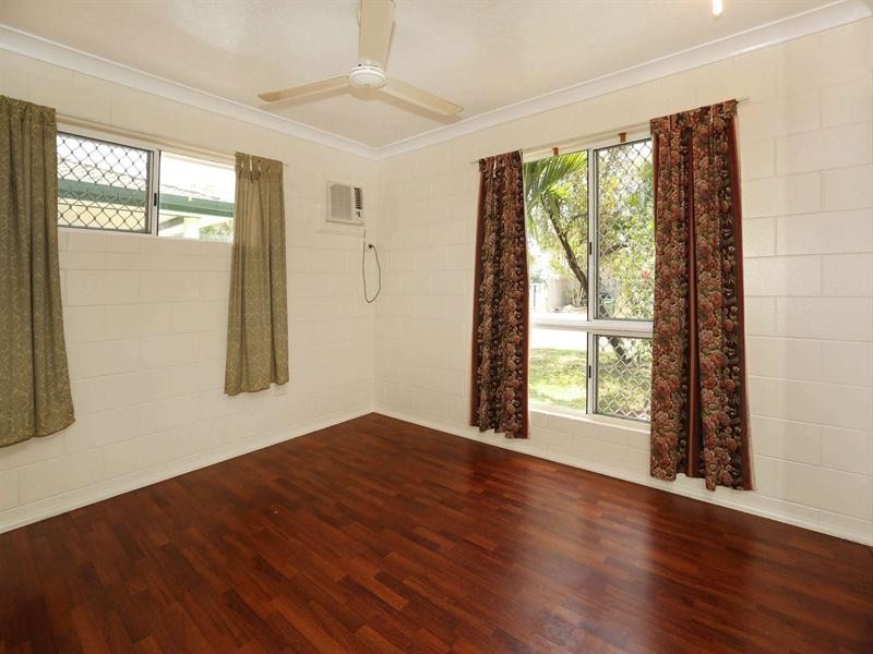 16 Lornsleigh Street, Mount Louisa QLD 4814