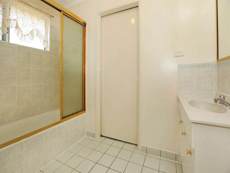 16 Lornsleigh Street, Mount Louisa QLD 4814