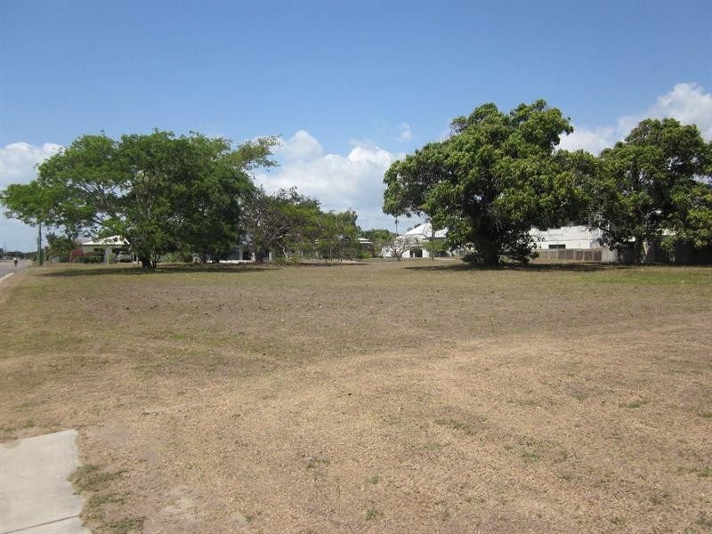 2 Williams Street, Bowen QLD 4805