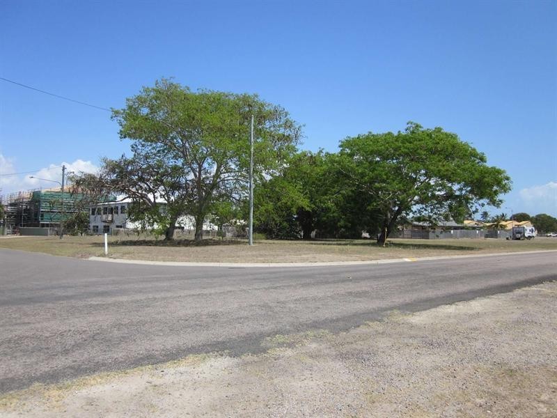 2 Williams Street, Bowen QLD 4805