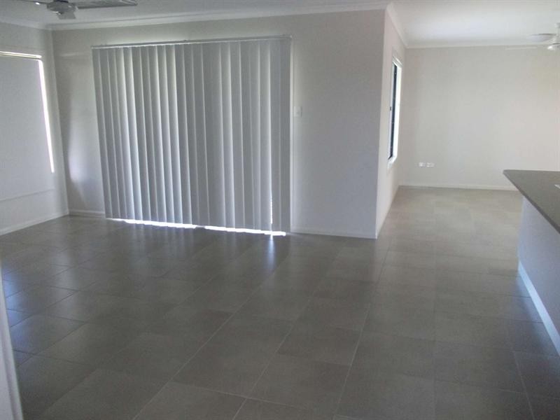 14 Epping Way, Mount Low QLD 4818