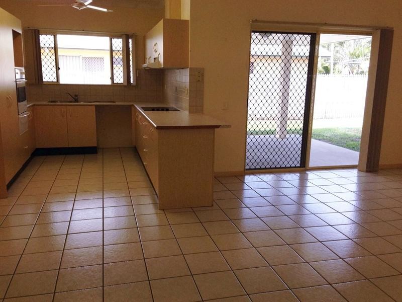 24 Seldon Place, Kirwan QLD 4817