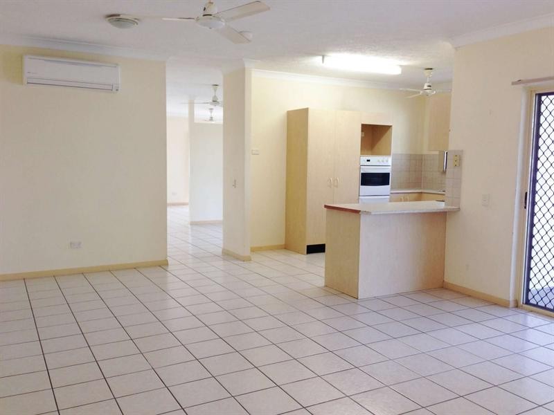 24 Seldon Place, Kirwan QLD 4817