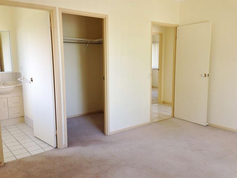 24 Seldon Place, Kirwan QLD 4817