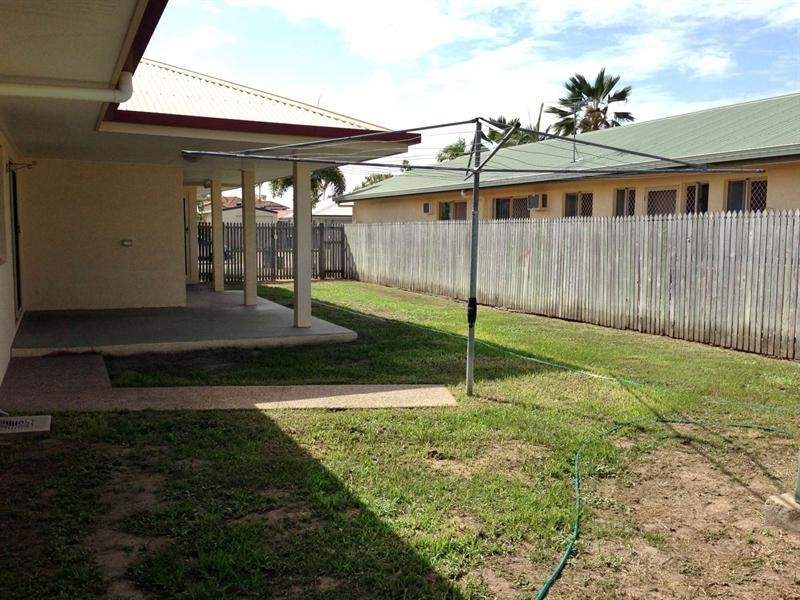 24 Seldon Place, Kirwan QLD 4817