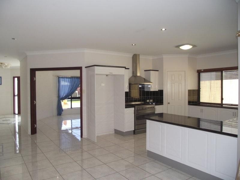 4 Monte Visto Court, Mount Louisa QLD 4814