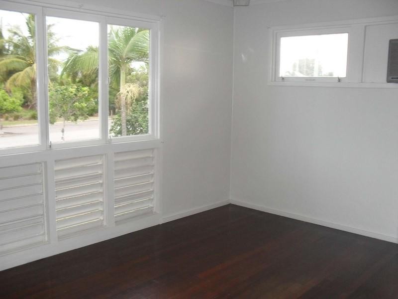 42 Hubert Street, South Townsville QLD 4810