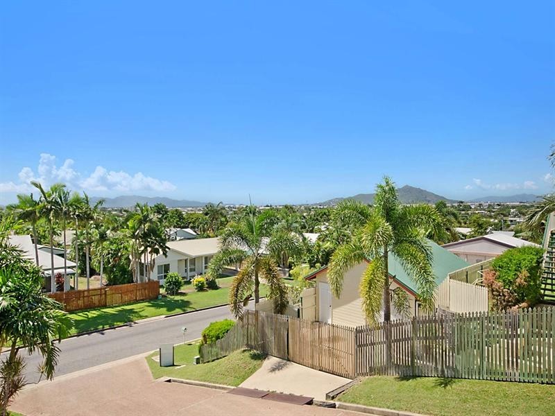 33 Nettleton Street, Mount Louisa QLD 4814