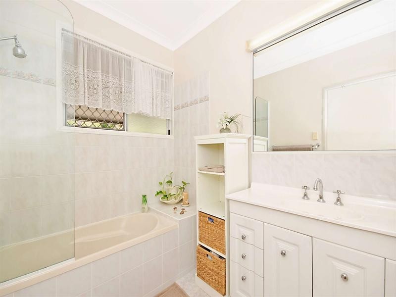 33 Nettleton Street, Mount Louisa QLD 4814