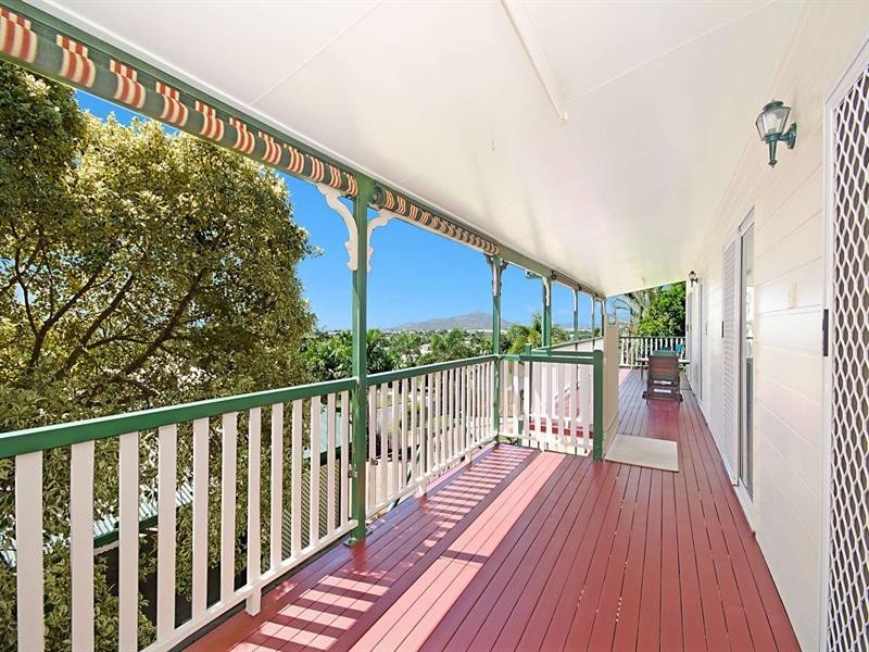 33 Nettleton Street, Mount Louisa QLD 4814