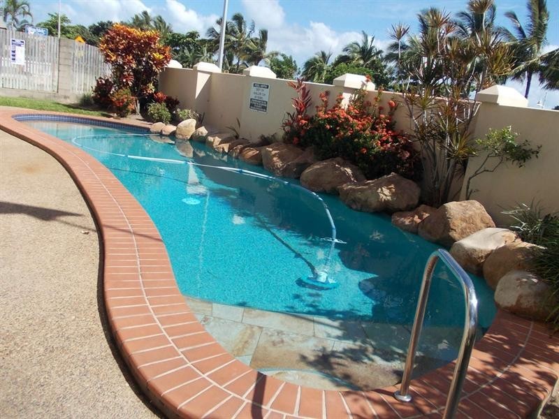 1/100 The Strand, North Ward QLD 4810