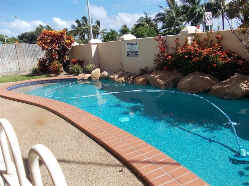 1/100 The Strand, North Ward QLD 4810