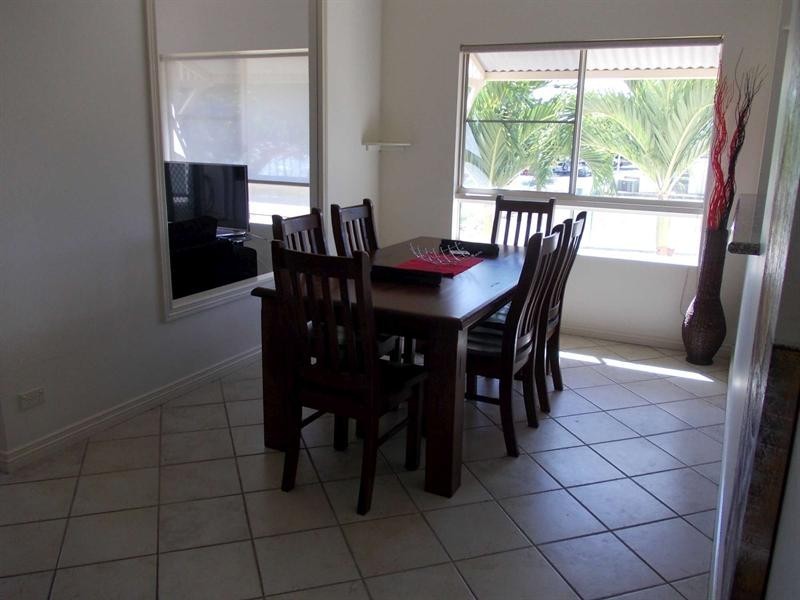 1/100 The Strand, North Ward QLD 4810