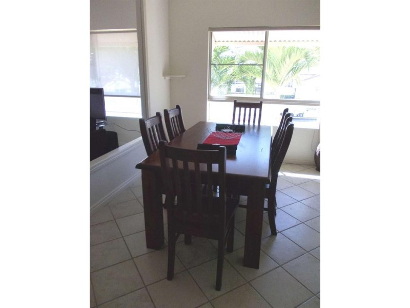 1/100 The Strand, North Ward QLD 4810