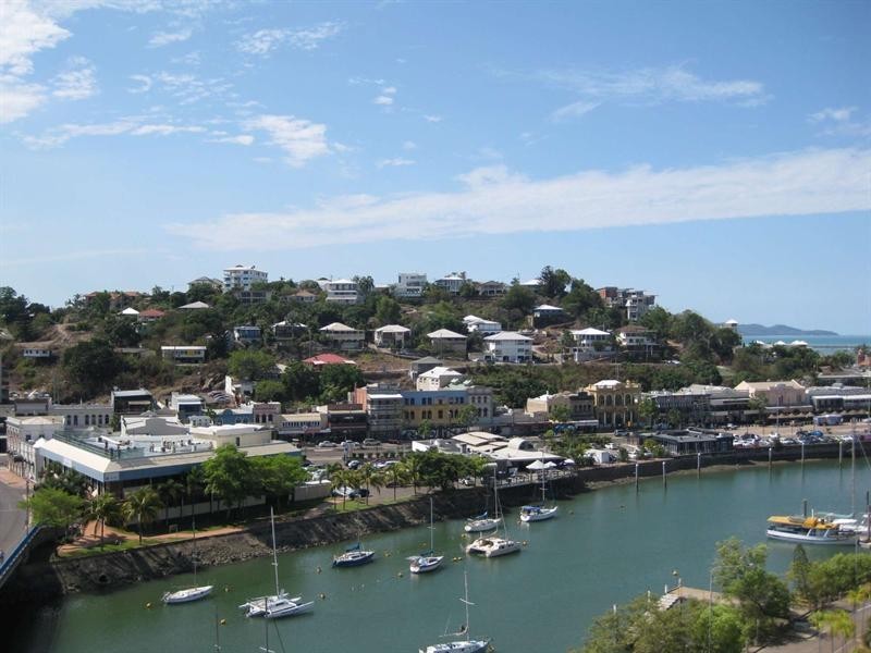 1002/2 Dibbs Street, South Townsville QLD 4810