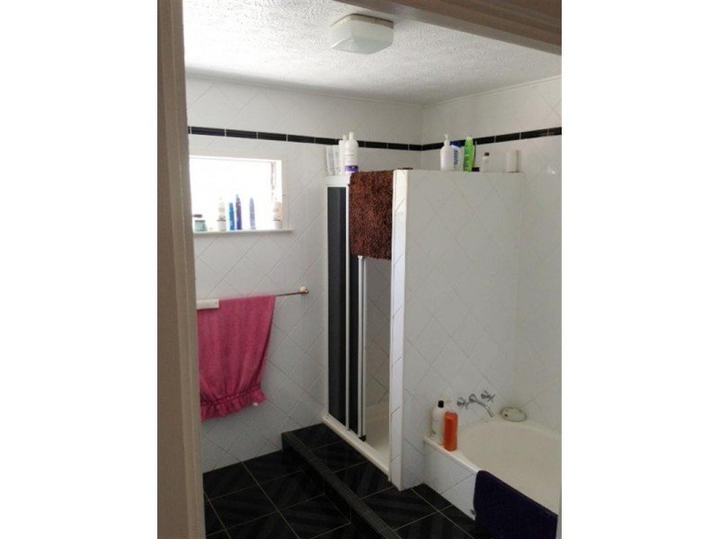 5 Sallows Street, Pallarenda QLD 4810