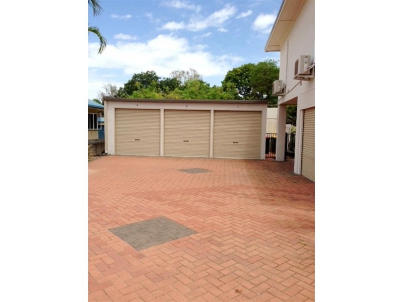 5/2 Mckinley Street, North Ward QLD 4810