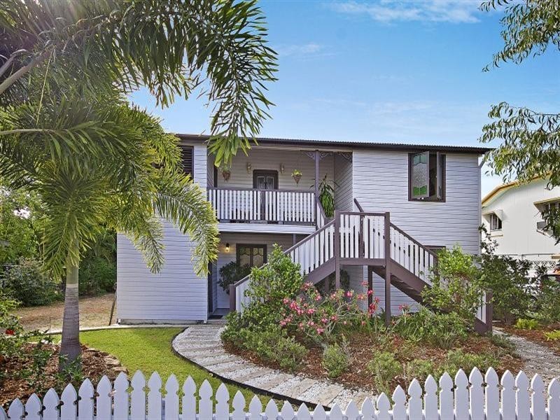 18 Hubert Street, South Townsville QLD 4810