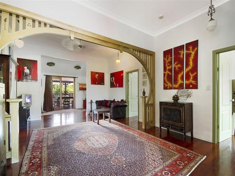 18 Hubert Street, South Townsville QLD 4810