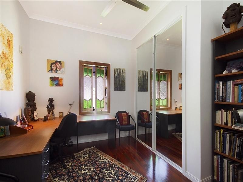 18 Hubert Street, South Townsville QLD 4810