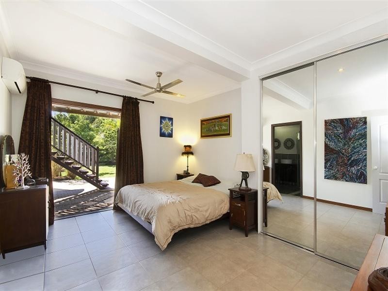 18 Hubert Street, South Townsville QLD 4810