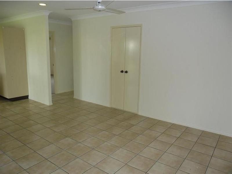 1 Fielding Way, Kirwan QLD 4817