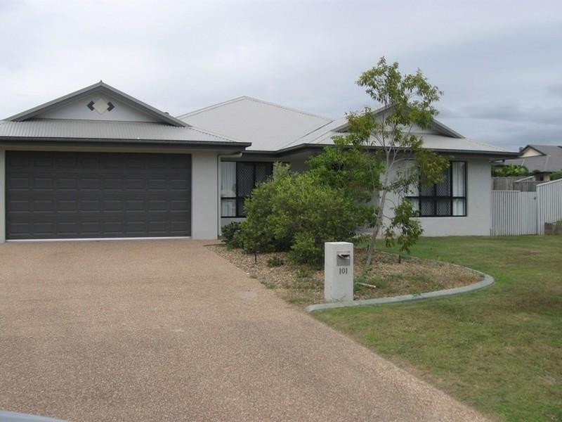 101 Woodwark Drive, Bushland Beach QLD 4818