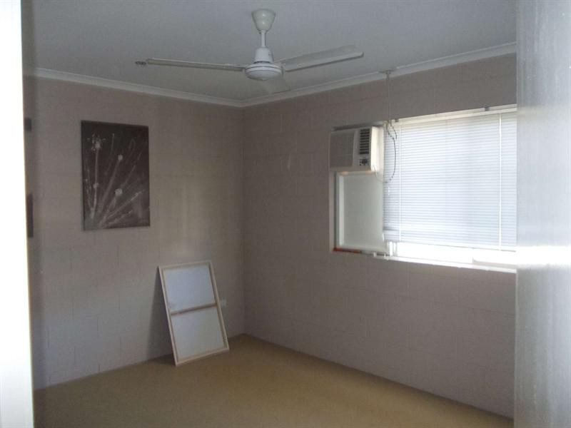 8/21 Landsborough Street, North Ward QLD 4810