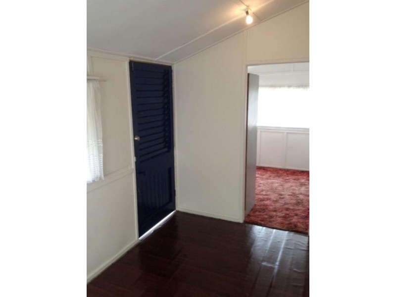 33 Perkins Street, South Townsville QLD 4810