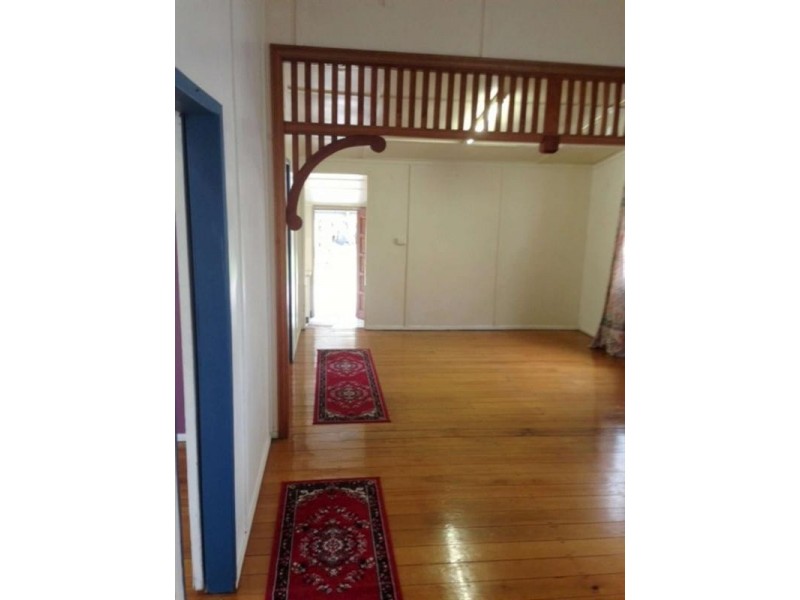 33 Perkins Street, South Townsville QLD 4810