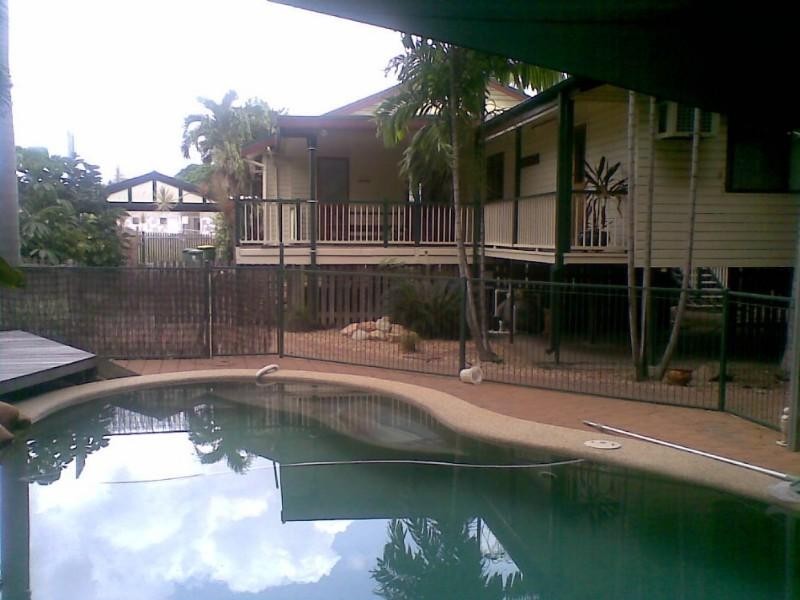 Pimlico QLD 4812