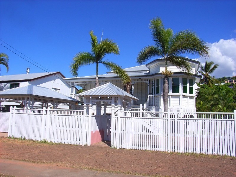 14 Primrose Street, North Ward QLD 4810