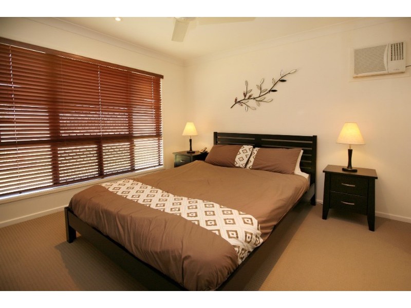 60 Kinnardy Street, Burdell QLD 4818