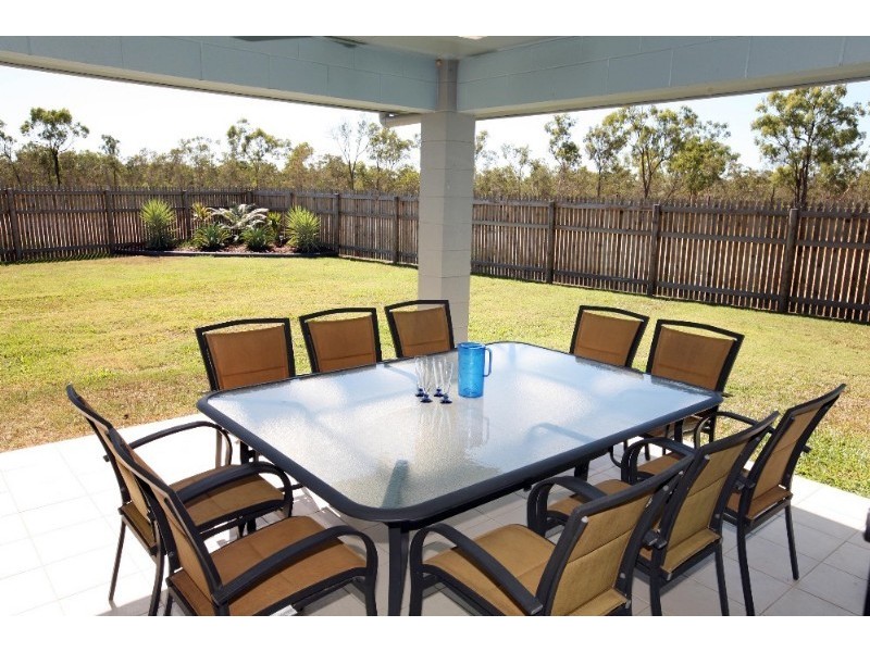 60 Kinnardy Street, Burdell QLD 4818