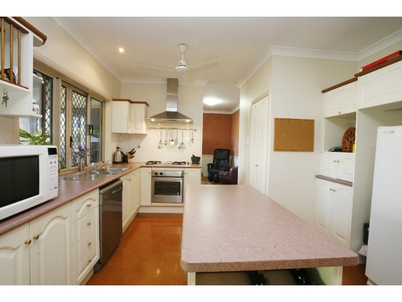 50 Flagstone Avenue, Rangewood QLD 4817