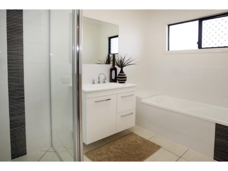 14 Adrian Rise, Mount Louisa QLD 4814