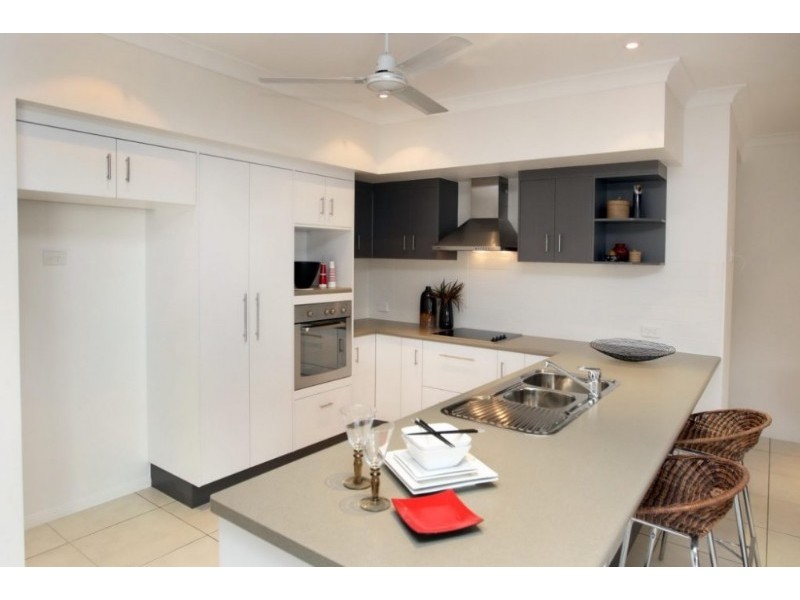 14 Adrian Rise, Mount Louisa QLD 4814