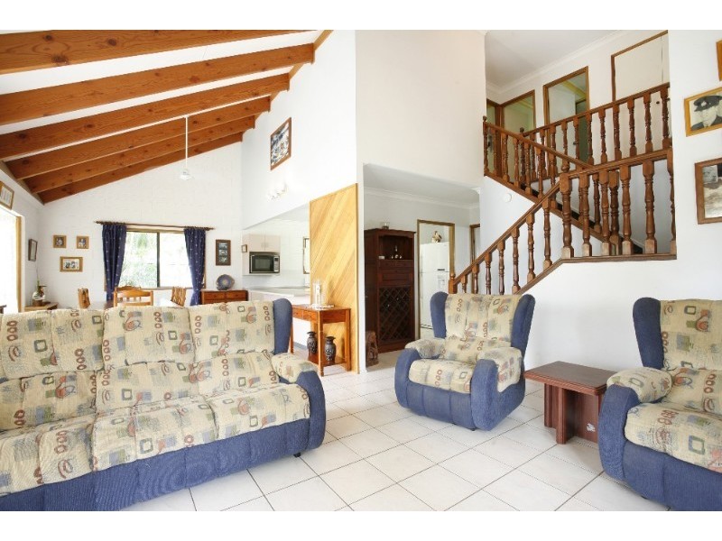 4 Vesterman Court, Bushland Beach QLD 4818