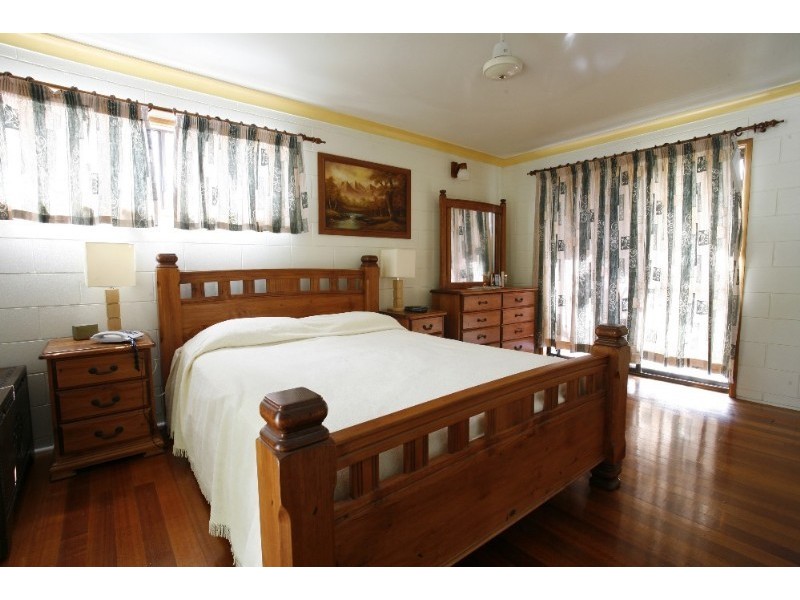 4 Vesterman Court, Bushland Beach QLD 4818