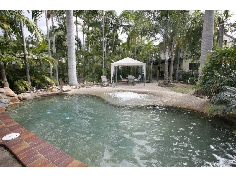 4 Vesterman Court, Bushland Beach QLD 4818