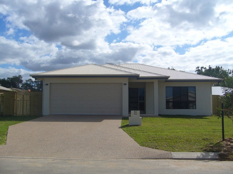 Bushland Beach QLD 4818