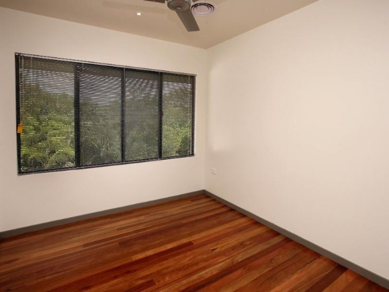 Bushland Beach QLD 4818