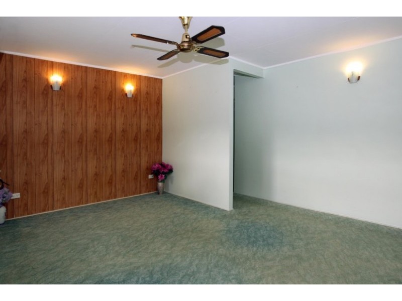 8 Catalonia Street, Kirwan QLD 4817