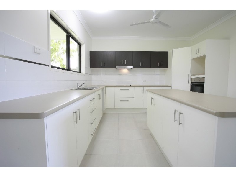 20 Parklands Drive, Mount Louisa QLD 4814