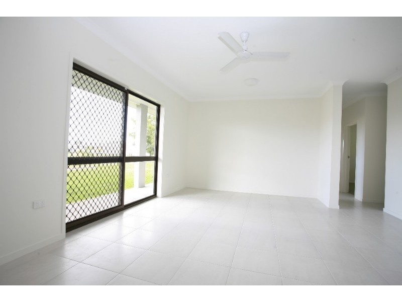 20 Parklands Drive, Mount Louisa QLD 4814