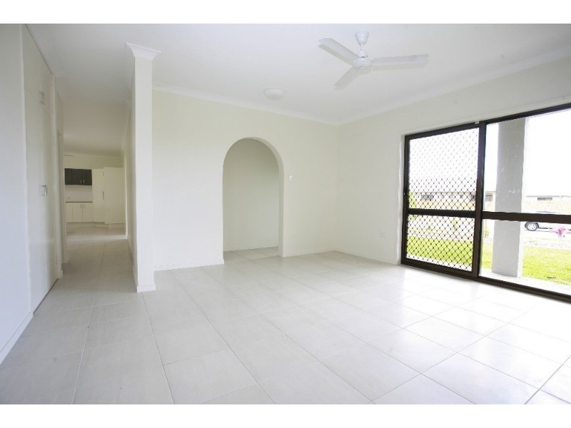 20 Parklands Drive, Mount Louisa QLD 4814