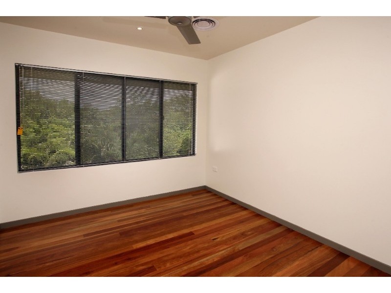 28B Jamaica Cresc, Bushland Beach QLD 4818