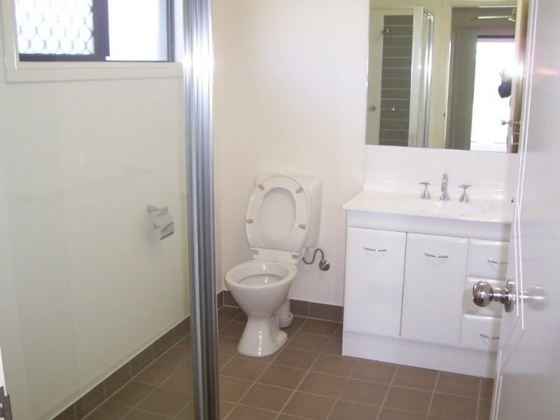 Bushland Beach QLD 4818