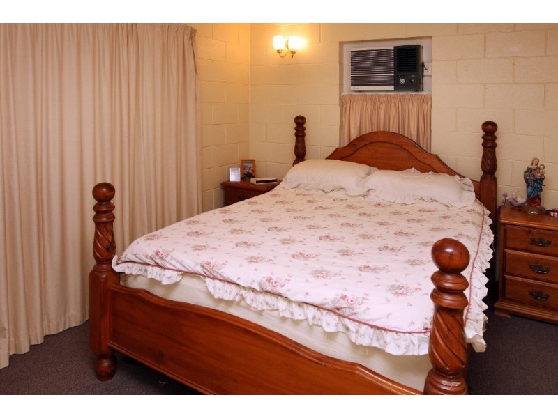 25 Hatchett Street, Cranbrook QLD 4814